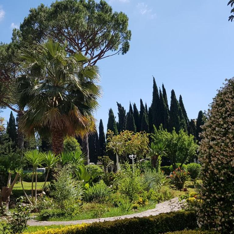 Green Oasis - Appartamento Deluxe con 1 Camera da Letto e Vista Giardino - 15