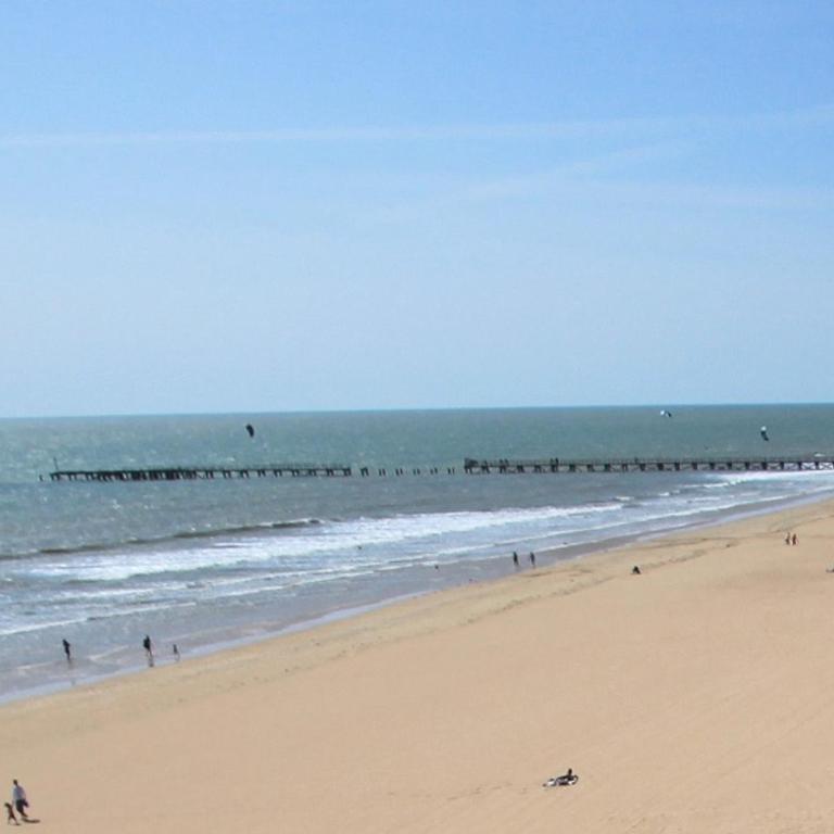 Agréable appartement pour 6 pers, balcon à 50m de la mer - FR-1-323-308 - Appartement - 9