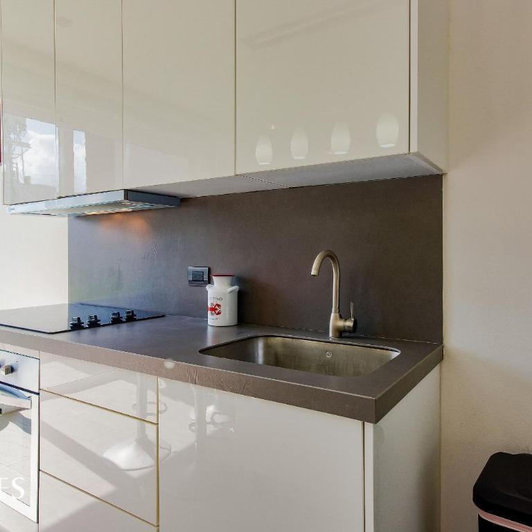 1BR | Steps from the Beach | Rooftop Pool - One-Bedroom Apartment - 16