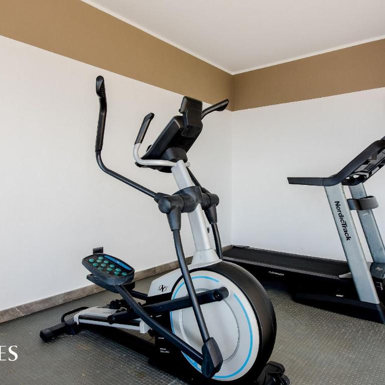 1BR | Steps from the Beach | Rooftop Pool - One-Bedroom Apartment - 24