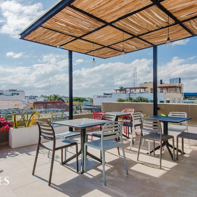 1BR | Steps from the Beach | Rooftop Pool - One-Bedroom Apartment - 26