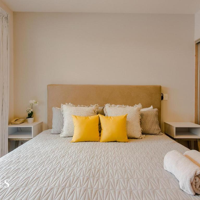 1BR | Near the Beach | Pool View - One-Bedroom Apartment - 3