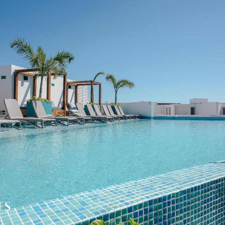 1BR | Near the Beach | Pool View - One-Bedroom Apartment - 38
