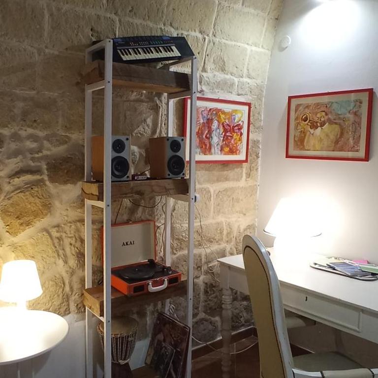 Palazzo Saraceno apartments-Antico Rifugio - One-Bedroom Apartment with Terrace - 13