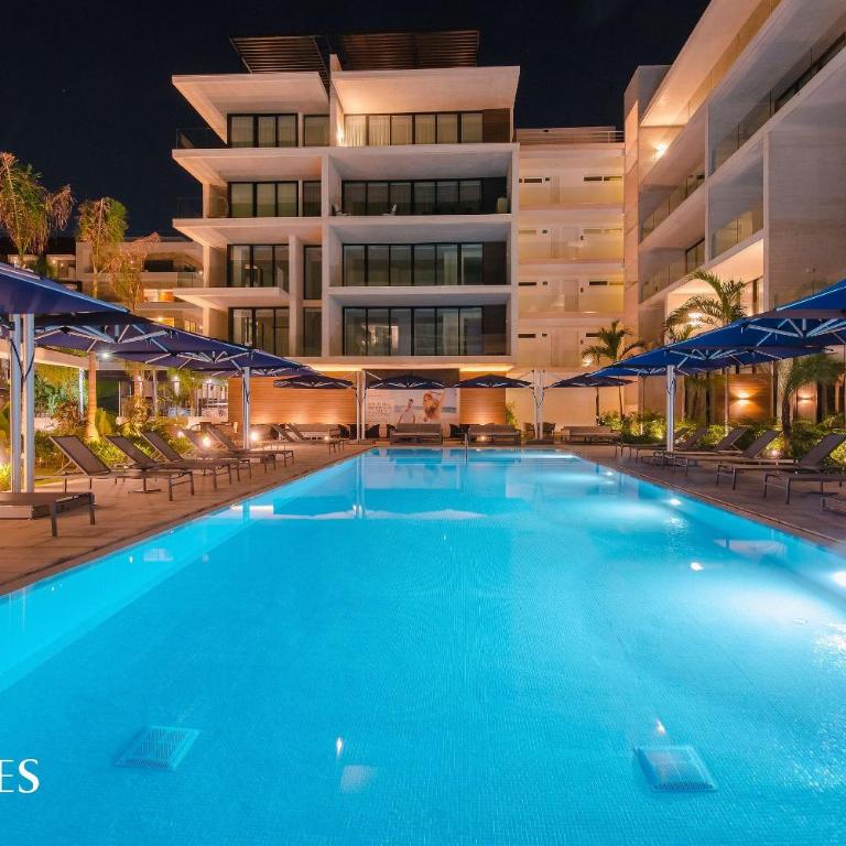 2 Br. | Steps away from the beach | Heated Pool - Two-Bedroom Apartment with Balcony - 20