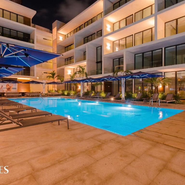 2 Br. | Steps away from the beach | Heated Pool - Two-Bedroom Apartment with Balcony - 21