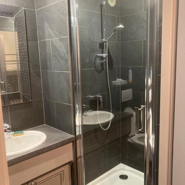 Appartement Brides Confort - Studio - Vue sur Montagne - 2