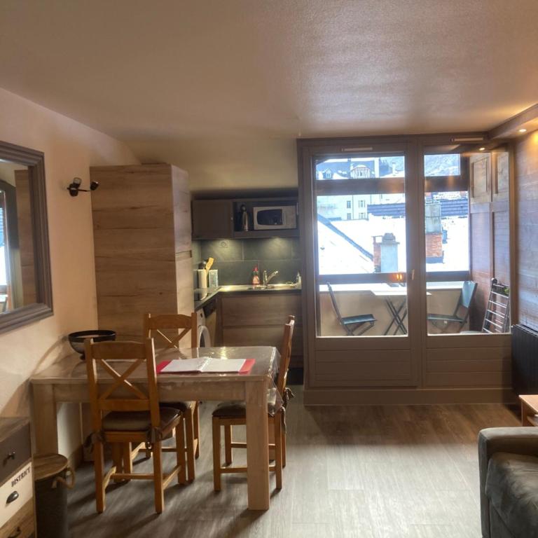 Appartement Brides Confort - Studio - Vue sur Montagne - 8