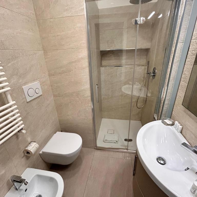 Apartment viale Eritrea 43 - Three-Bedroom Apartment - 16