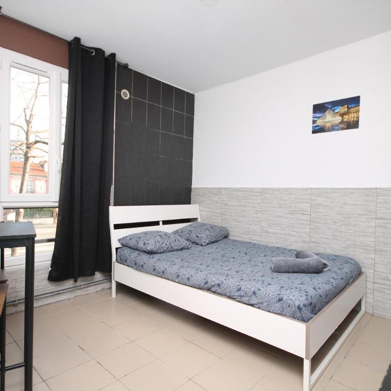 04 - Chambre avec lit double proche Paris et transports WIFI - Double Room - 3