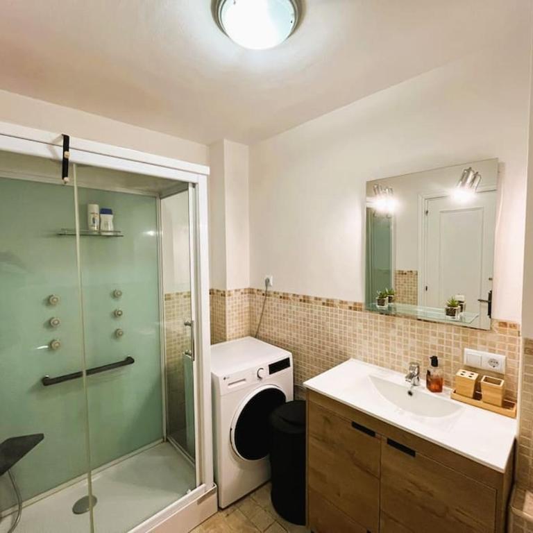 Marbella Center 6-8 Persons-beach at 100m -Parking - Apartamento de 3 dormitorios - 28