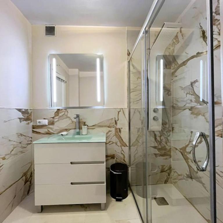 Marbella Center 6-8 Persons-beach at 100m -Parking - Apartamento de 3 dormitorios - 57