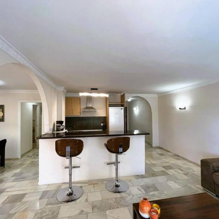 Marbella Center 6-8 Persons-beach at 100m -Parking - Apartamento de 3 dormitorios - 73