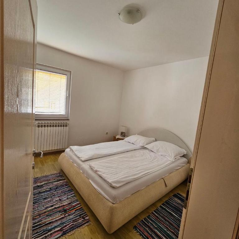 H&M - Two-Bedroom Apartment - 6