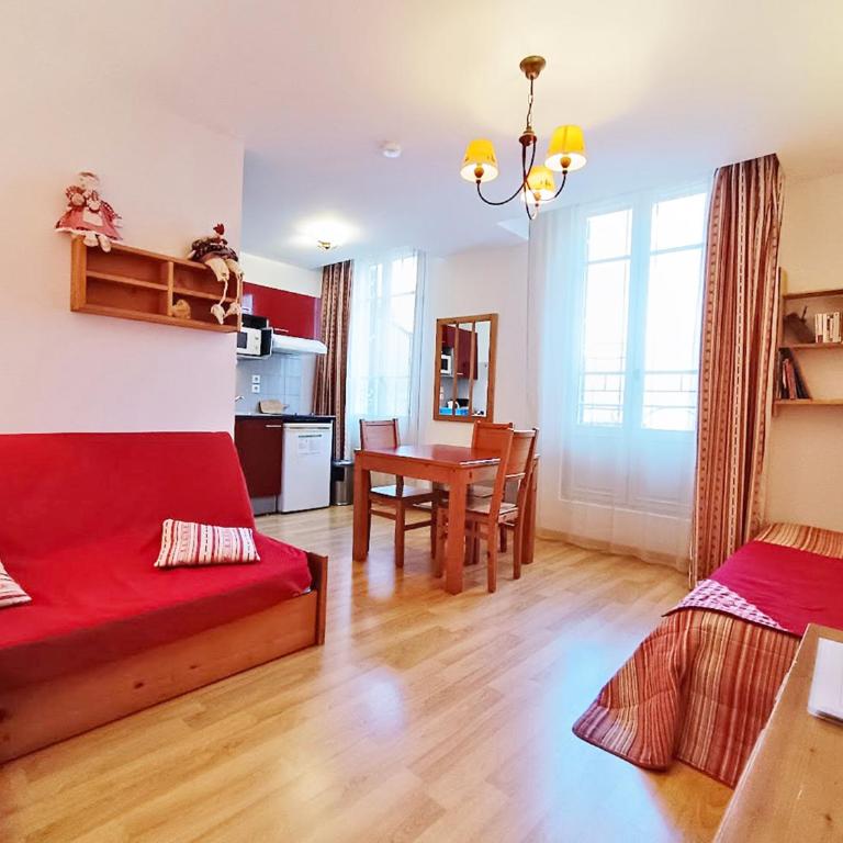 Le Bouquetin, Studio, centre Luchon, wifi, casier à skis, ascenseur, 3 personnes - Estudio - 8