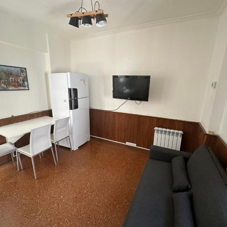 Excelente Ubicación - Dos Ambientes - Peatonal - Apartamento de 1 dormitorio - 1