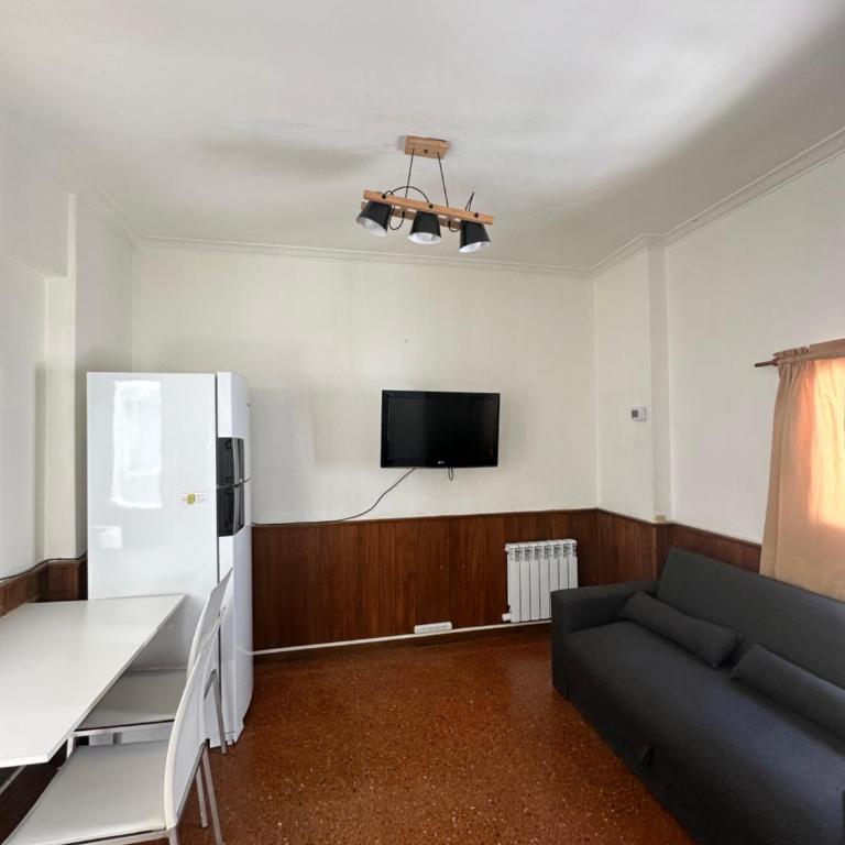 Excelente Ubicación - Dos Ambientes - Peatonal - Apartamento de 1 dormitorio - 2