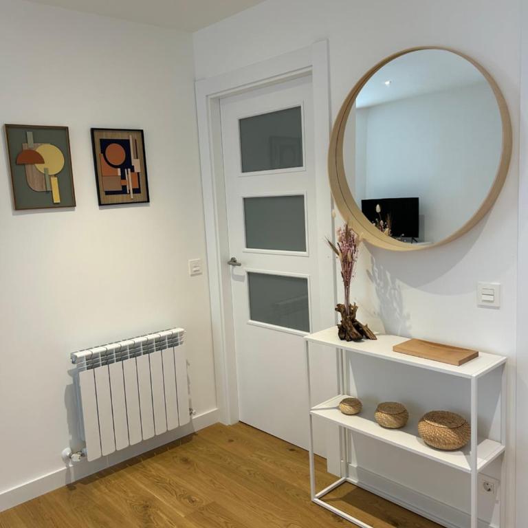 Plaza Tomás - Three-Bedroom Apartment - 8