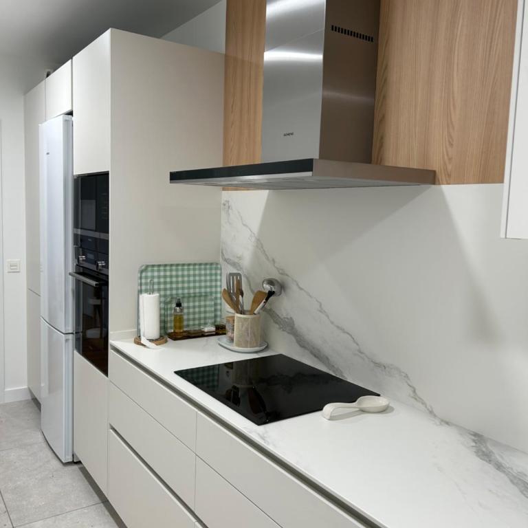 Plaza Tomás - Three-Bedroom Apartment - 10