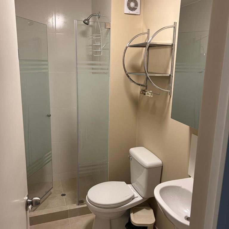 Moderno Apartamento en Condominio Alto Venezuela - Apartment with Balcony - 16