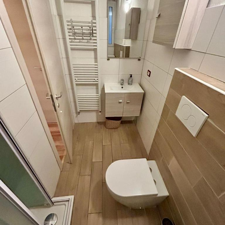 RESIDENCE ZAR 4 - Double Room with Private Bathroom - 10