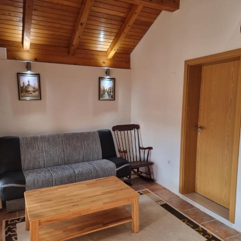 COUNTRY HOUSE - Two-Bedroom House - 15