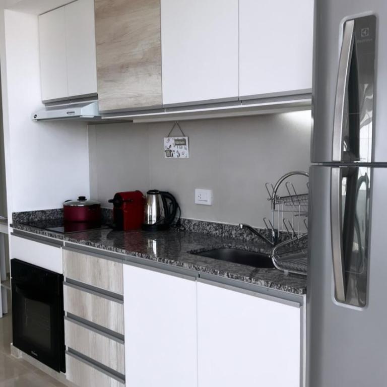Dpto moderno con vista al río y a la ciudad - Apartamento de 2 dormitorios - 4