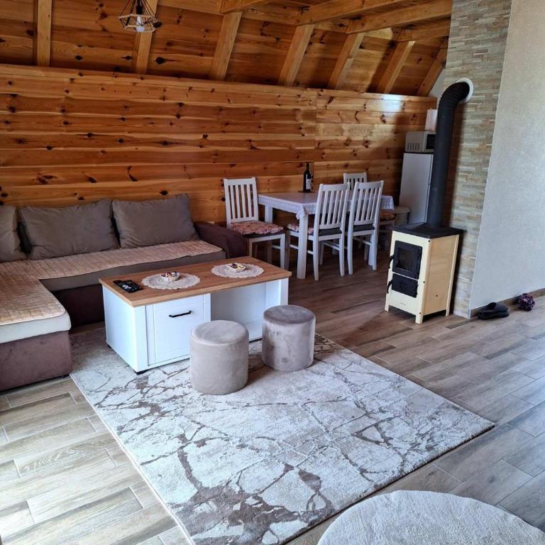 House Bojana - Two-Bedroom House - 22