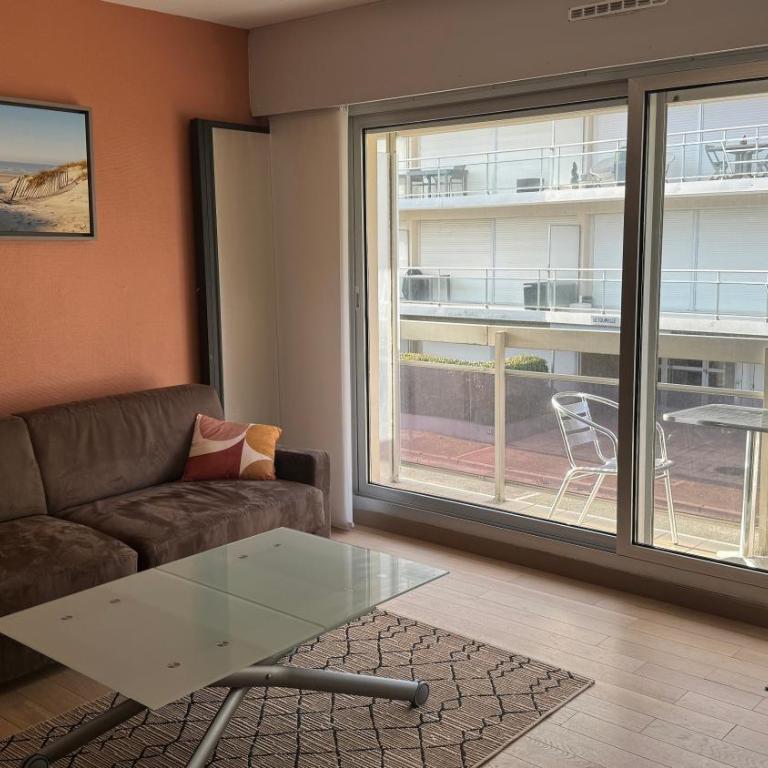 Chez Tonton, Studio cabine au calme avec parking - Appartement 1 Chambre - 10