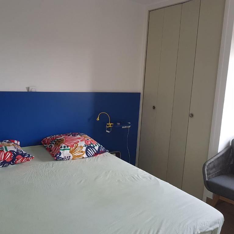 T3, 2ch, classé 3,parking gratuit sur place à 600m de la plage, des commerces ,du port proche st tropez - Appartement 2 Chambres - 32