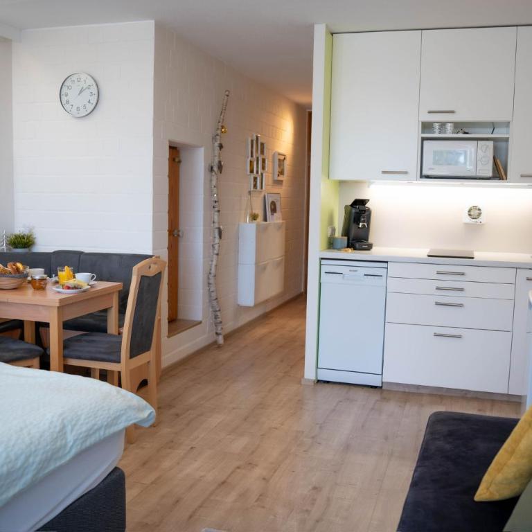 Bavarian Escape Ferienwohnung mit Pool - Estudio con balcón - 10
