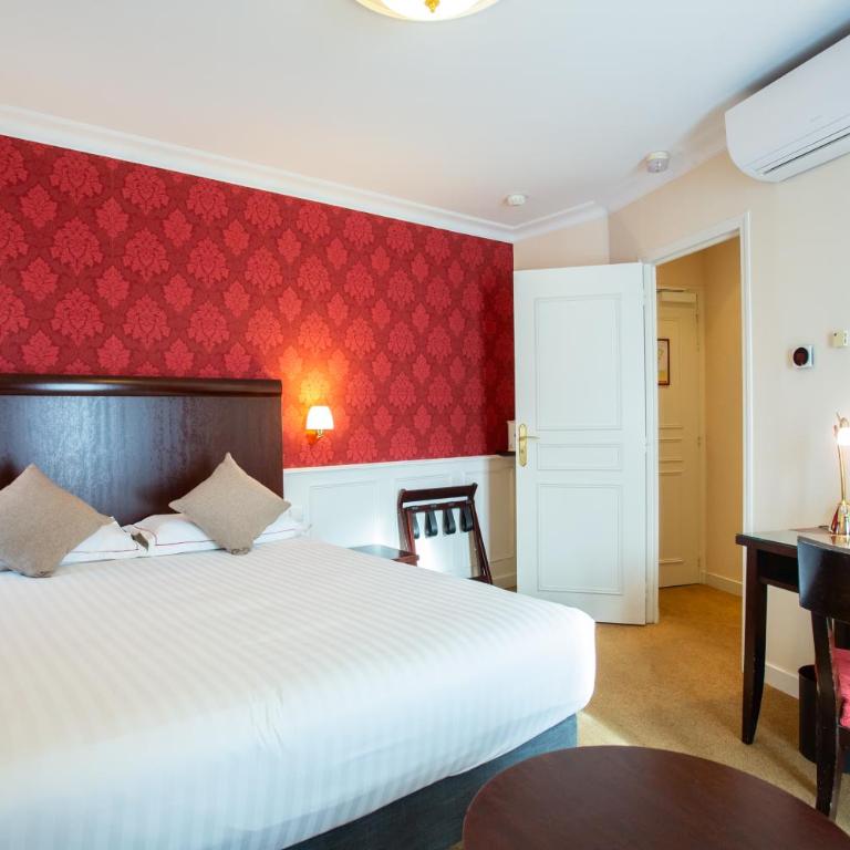 Best Western Plus Hôtel D'Angleterre - Centre historique - Chambre Lit Queen-Size Confort - Non-Fumeurs - 1