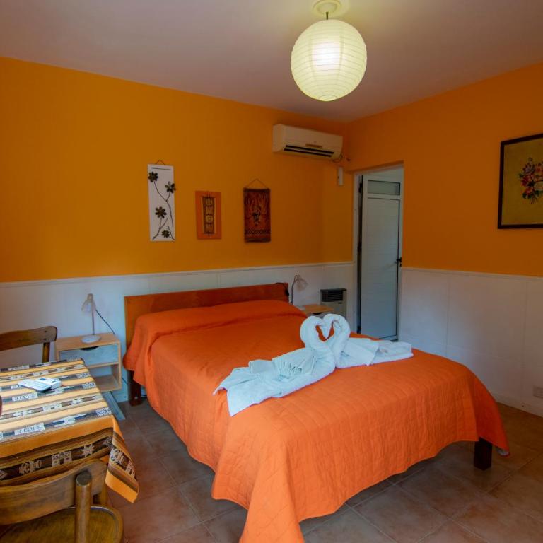El Viejo Algarrobo - Hosteria Serrana - Habitación Doble con vistas al jardín - 1 o 2 camas - 1