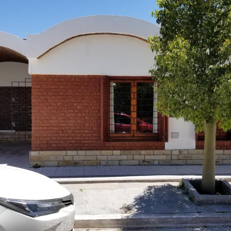 CASA "GUILLE" pleno centro, 200mts de peatonal y 300mts de la playa - Two-Bedroom House - 1