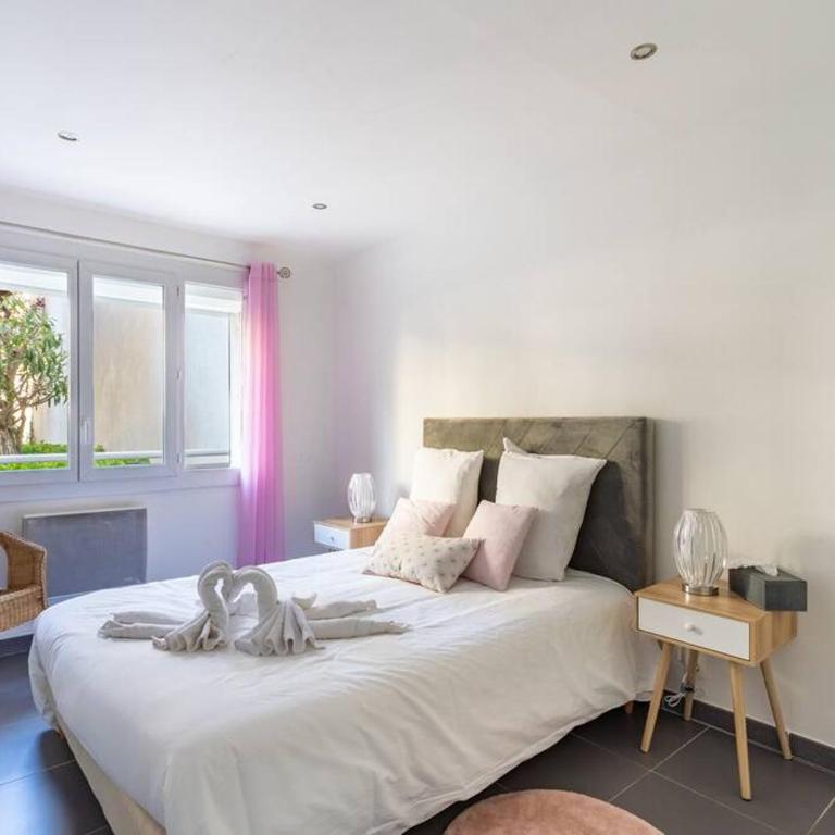 T3 Parc des oiseaux- Clim-Wifi- 5min plage et gare - Two-Bedroom Apartment - 10