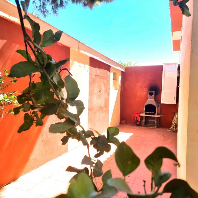 Stunning Home with Outdoor Swimmingpool, 4 Bedrooms and Wifi - Four-Bedroom House - 35