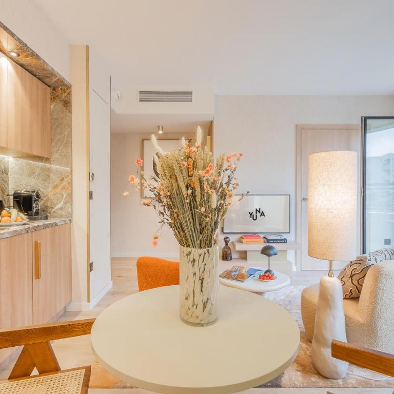 Yuna Porte-Maillot - ApartHotel - Appartement 1 Chambre Deluxe avec Balcon - 35 m² - 8