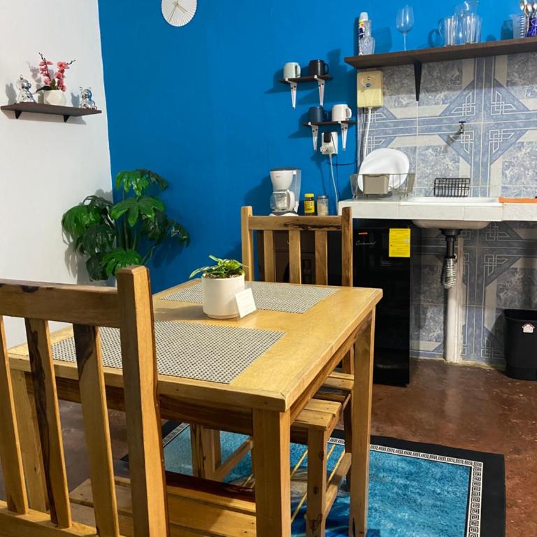 PANCHITO’S - One-Bedroom Apartment - 5