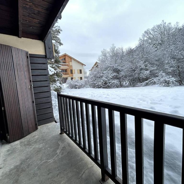 Studio au Monêtier-les-Bains avec balcon, parking et proche des pistes pour 4 personnes - Appartement 1 Chambre - 9
