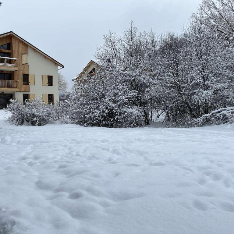 Studio au Monêtier-les-Bains avec balcon, parking et proche des pistes pour 4 personnes - Appartement 1 Chambre - 11