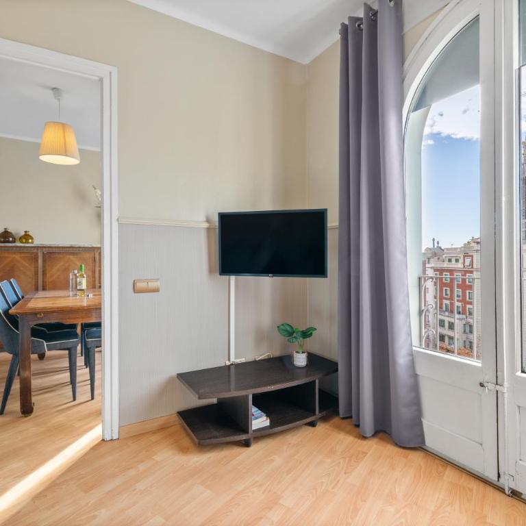 Suite Home Sagrada Familia - Apartment with Balcony with Sagrada Familia View - 37