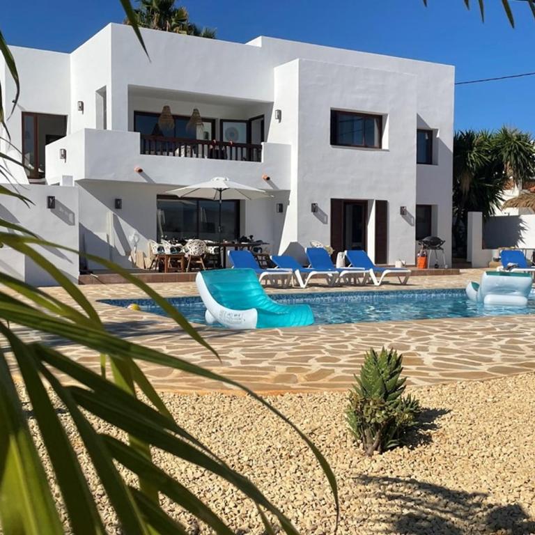 Off-grid Luxury Villa with Tikibar by the pool. - Villa de 3 dormitorios - 4
