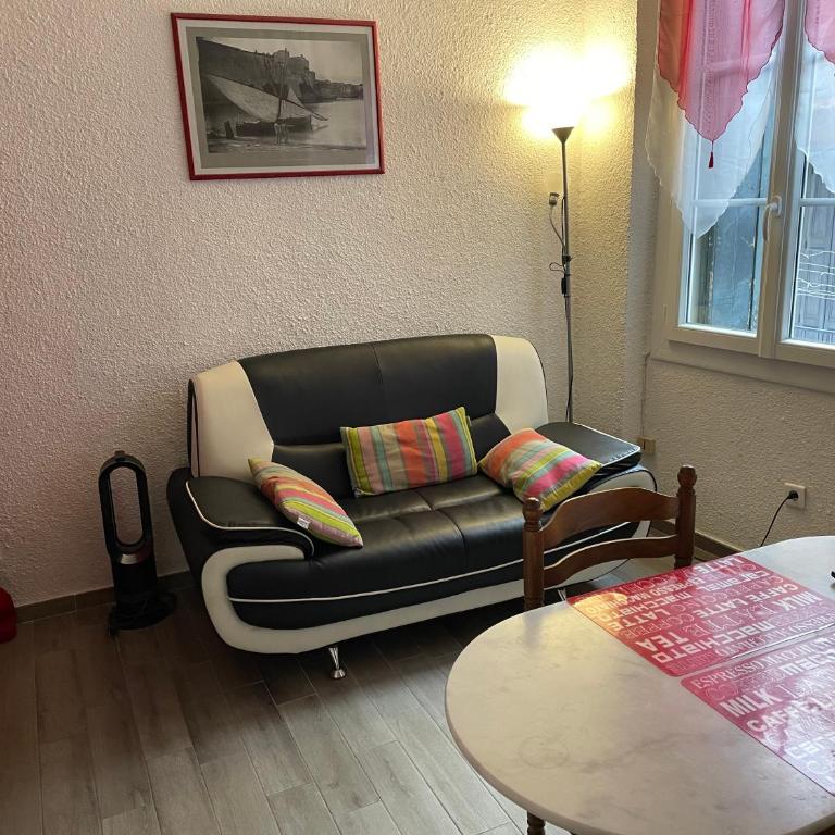 studio avec wifi à 50 m de la plage dans une rue piétonne - Studio - 4