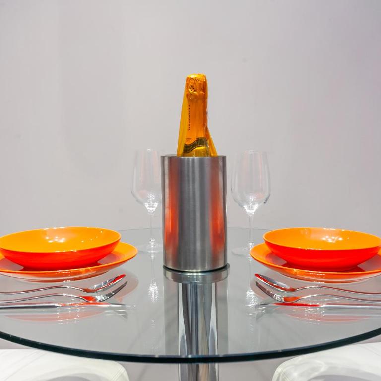 Orange Milano M3 DUOMO 12 min - Appartamento con 2 Camere da Letto - 47