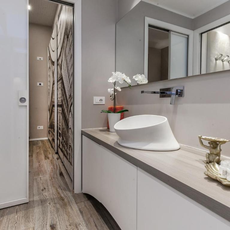Orange Milano M3 DUOMO 12 min - Appartamento con 2 Camere da Letto - 32