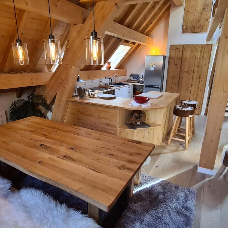 Les Suites du Monetier, alliant le charme et l'authenticité d'un chalet de prestige au cœur du village - Appartement - 2