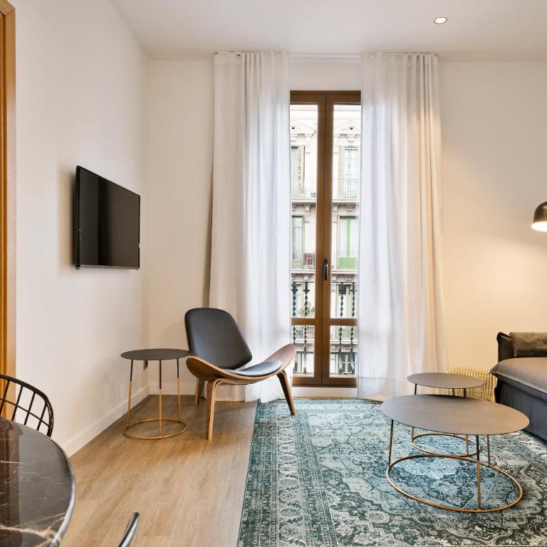 Vale Suites - Deluxe Apartment mit 2 Schlafzimmern und Terrasse - 1