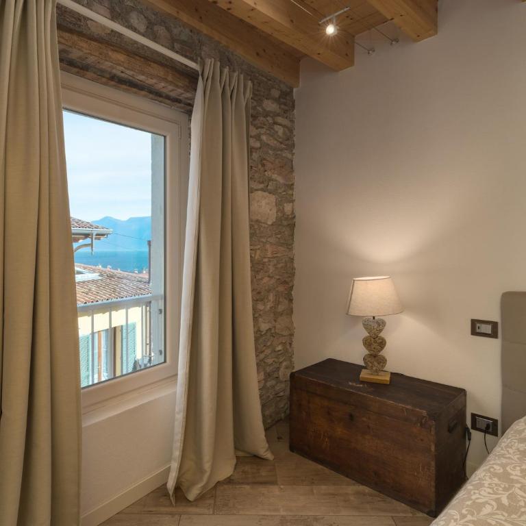 B&B Vistalago - Camera Matrimoniale con Balcone - 8