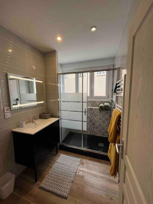 Grand loft calme et confortable en cœur de ville - Appartement 2 Chambres - 13
