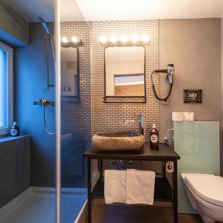 Hotel Pension Kirchplatz - Kleines Doppel-/Zweibettzimmer - 9